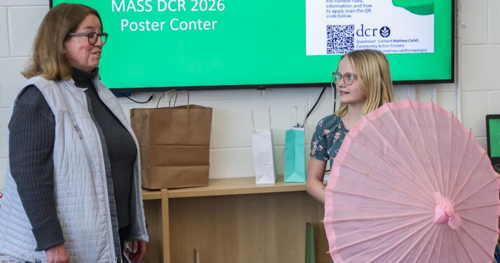 'Lungs of the environment': Molin students learn value of trees | Local News