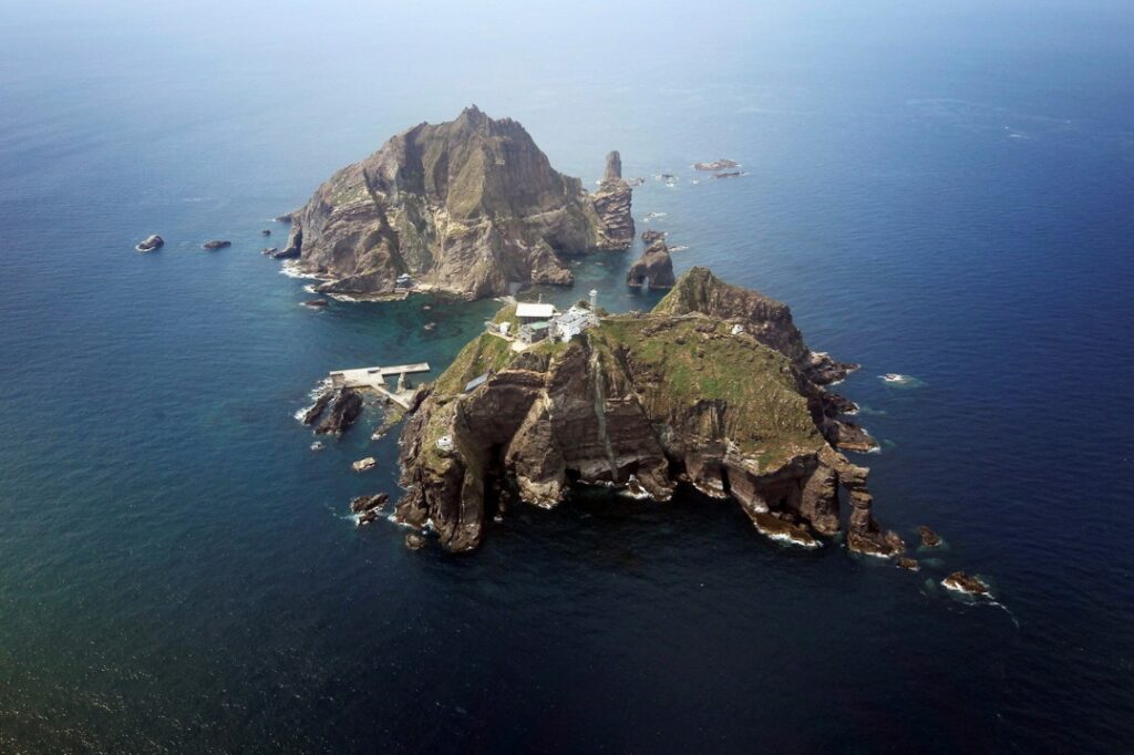 South Korea protests Japan’s repeated territorial claims to islets South Korea protests Japan's repeated territorial claims to islets