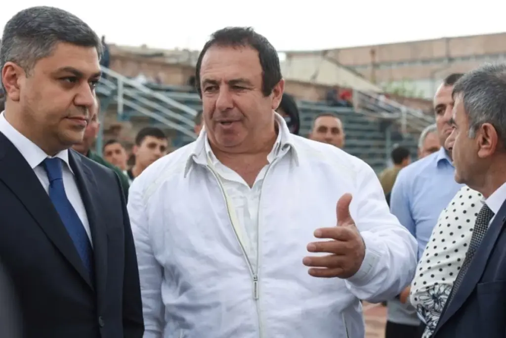 Armenian opposition unites against Pashinyan Armenian opposition unites against Pashinyan