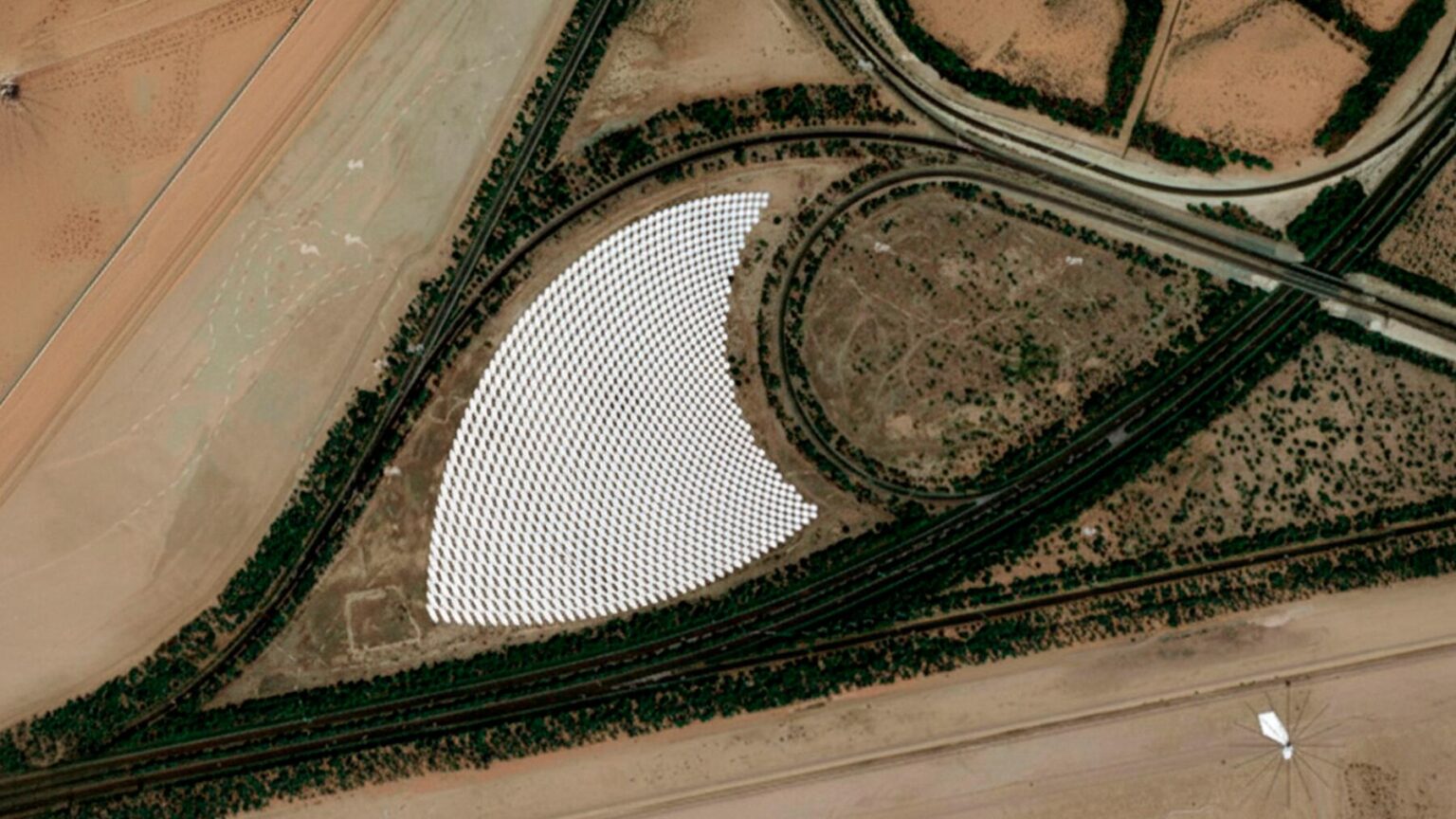 1,200 poles replace wind turbines to shake the air — But something entirely different starts happening