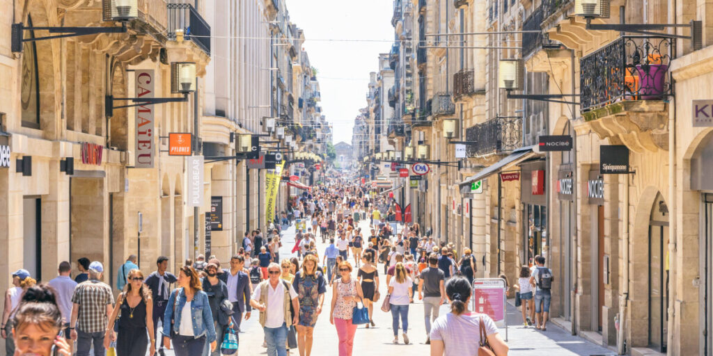 France's population growth surges along Atlantic and Mediterranean coasts