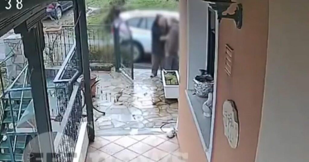 Roma hugs an elderly man and steals a chain from his neck–12 arrests are accused of over 63 thefts and robberies - Almost 200 cases have been filed against them - They declared zero income and received benefits with a lot of expenses with their loot amounting to 410,000 euros