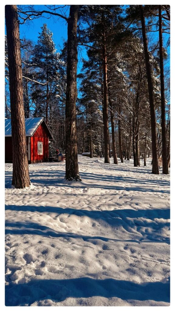 Strolling around Ramsinranta and Aurinkolahti (Helsinki) a few weeks ago!