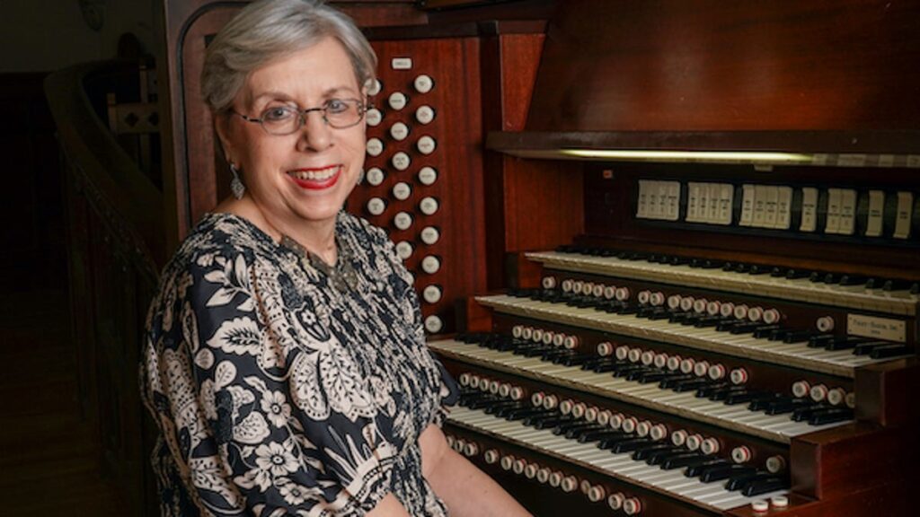 Organist Gail Archer sets March Muncie concert