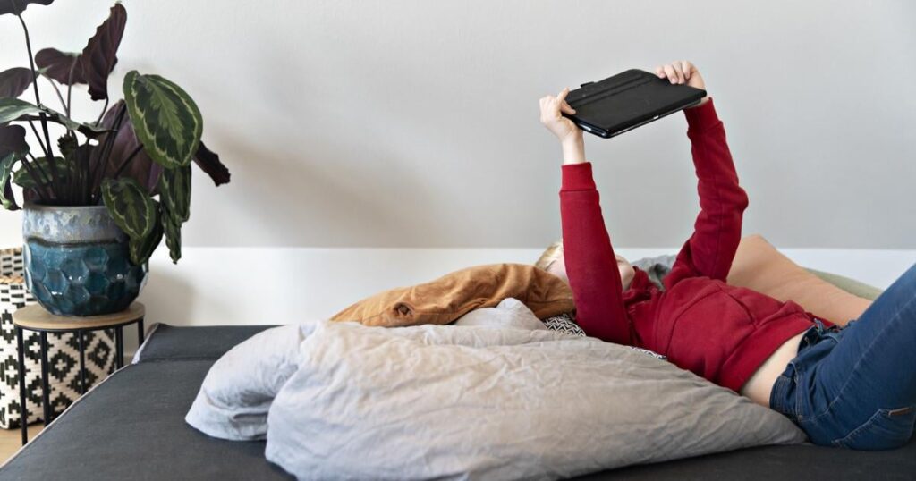 On average, children get their first tablet at the age of 5 and smartphone at the age of 8