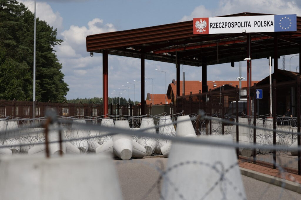 Russia Strikes Ukrainian Energy Facility 3 Miles From Poland
