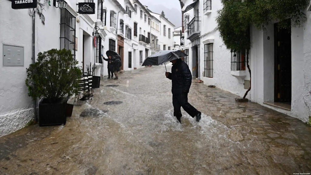Rains pummel Spain, Portugal, leaving 1 dead, 1 missing