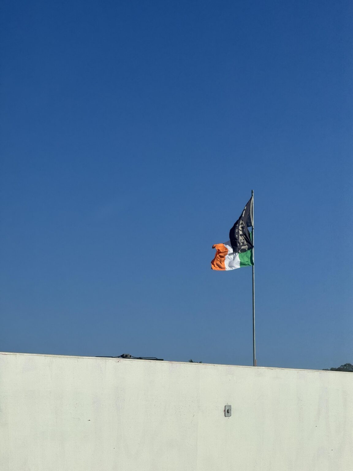 Why is there an Irish flag at the North East Link construction site?