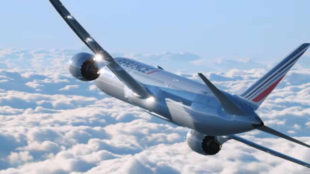 Air France 787 Dreamliner Captured As You’ve Never Seen It Before