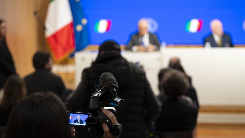 The Government confirms the date of the referendum (22-23 March) integrating the question with the amended articles