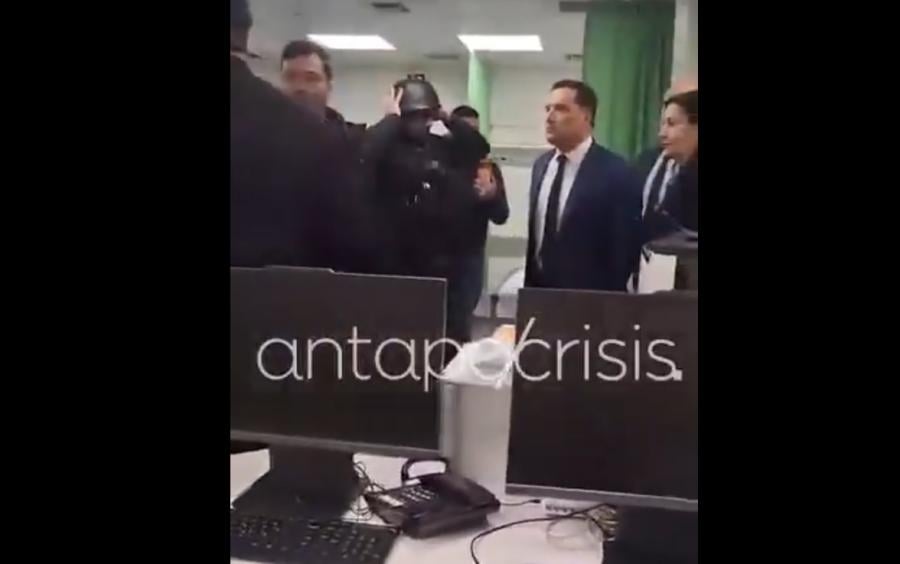 "Let him go inside, of his own free will": Adonis Georgiadis, furious, shouts at the arrested doctor