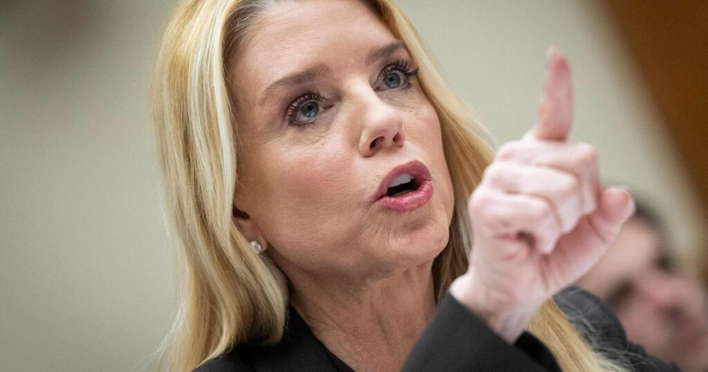 Epstein affair: mistreated in Congress, Pam Bondi responds with insults