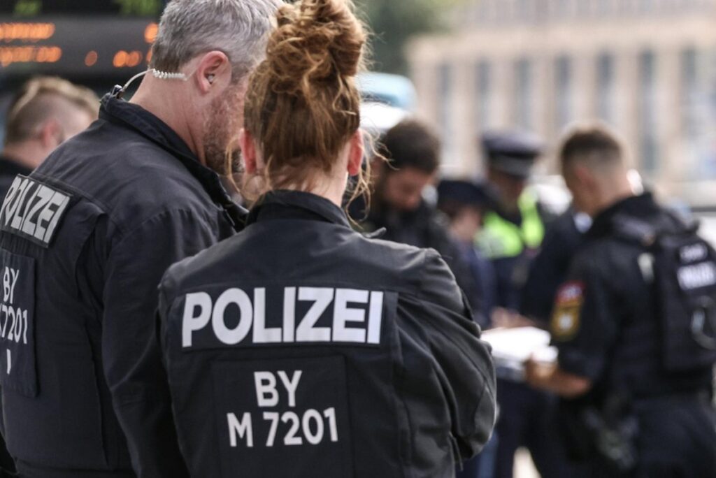 German police arrest 5 accused of smuggling arms components to Russia