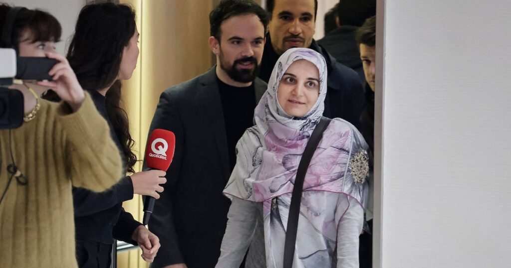 Iranian woman in prisoner-swap plan with France jailed for glorifying terrorism