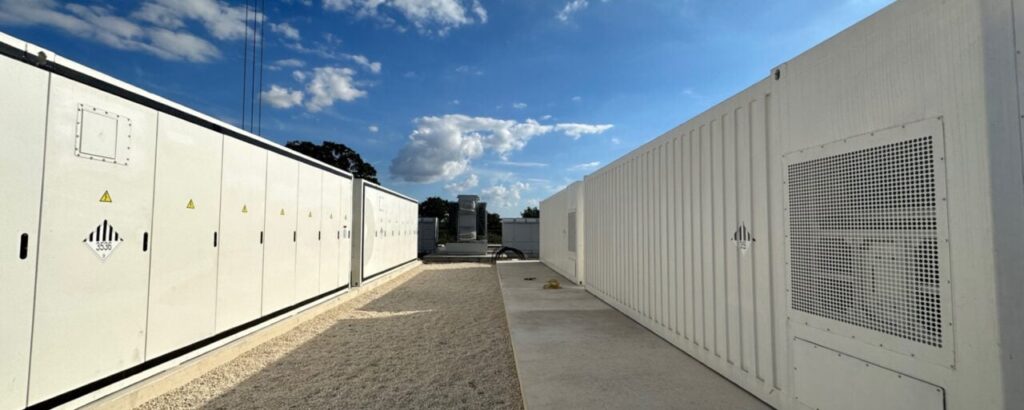 Lightsource bp sells 800MWh of co-located battery storage