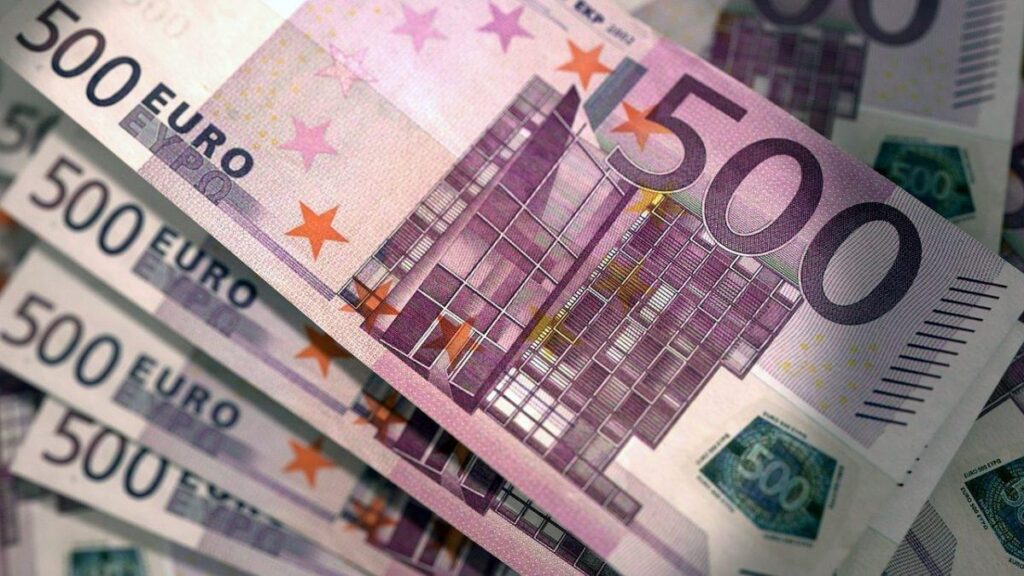 Immediate reaction of the markets after the CCR validated the Bolojan reform for magistrates' pensions: the interest rates at which Romania borrows fell rapidly to the lowest level in the last two years