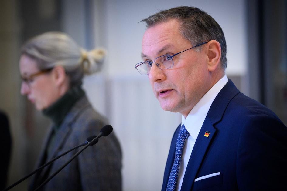 AfD holds party conference exactly 100 years after NSDAP party conference: Criticism of date – “How stupid do they actually think we are?”