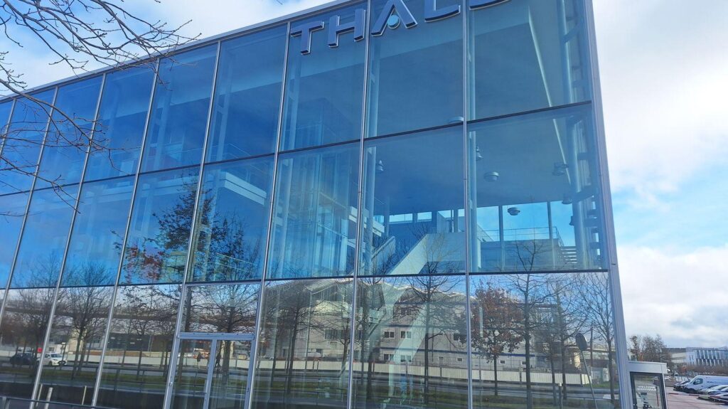 INFO FRANCEINFO. The Thales group will recruit more than 9,000 people worldwide, including 3,300 in France