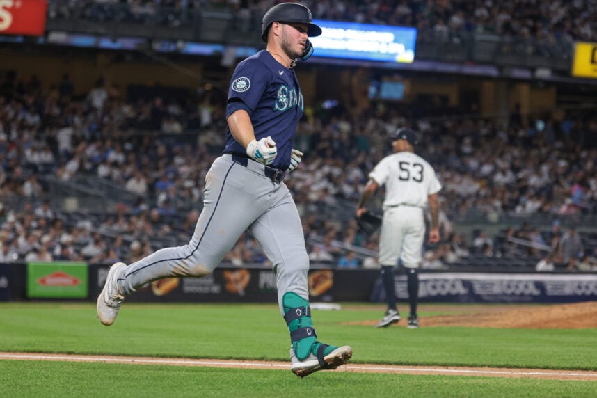 Yankees had recent discussions with free agent 1B Ty France