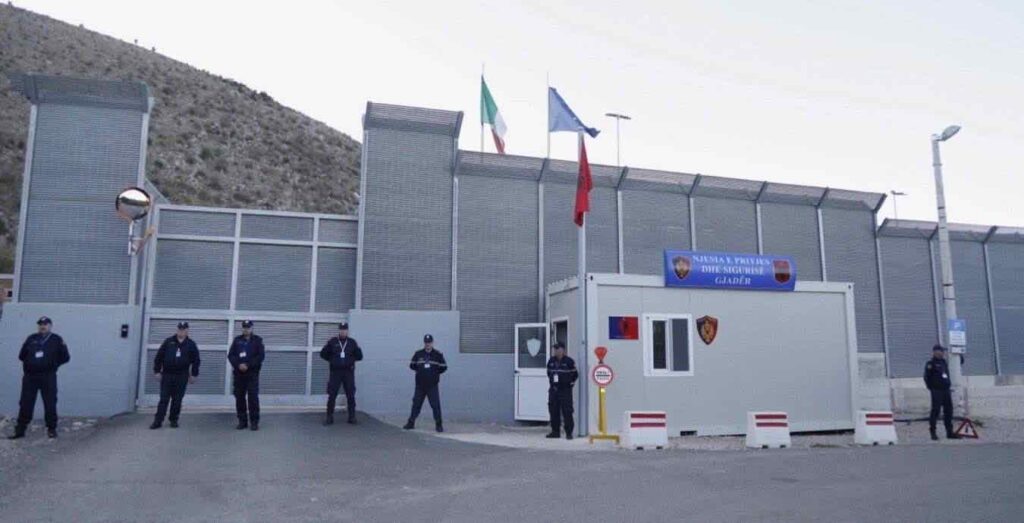 He was transferred to the migrant center in Albania, now the government has to compensate him: the first conviction for the Interior Ministry
