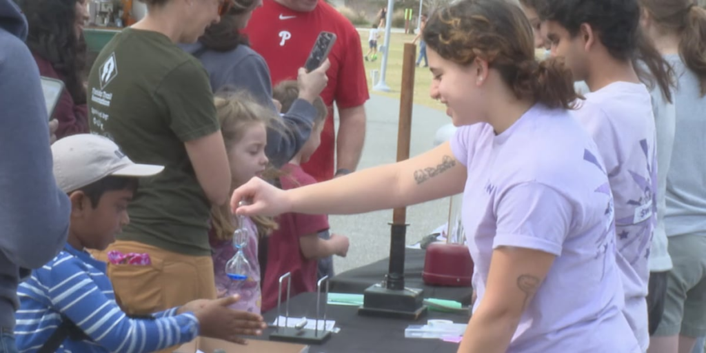University of Florida hosts interactive science fair for kids University of Florida hosts interactive science fair for kids