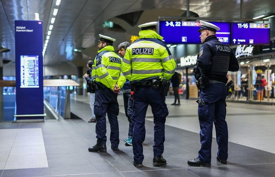 Focus: The 26-year-old who beat to death a Deutsche Bahn auditor was born in Thessaloniki and not an "imported Islamist"