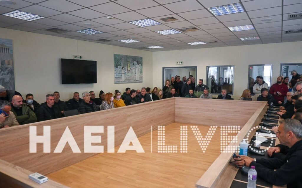 Gastouni: Extraordinary meeting of the Trade Association after the savage beating of a stall and his Roma son - "If we had victims what would we say?"