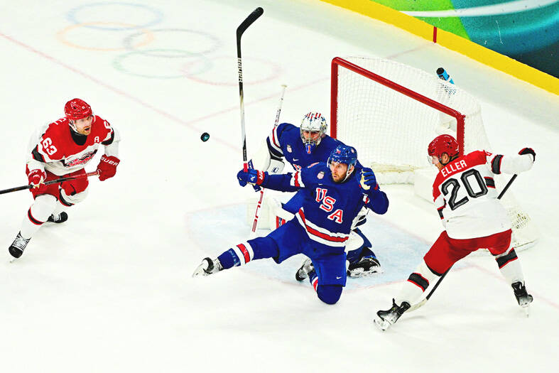 Defiant Denmark challenges US on the ice