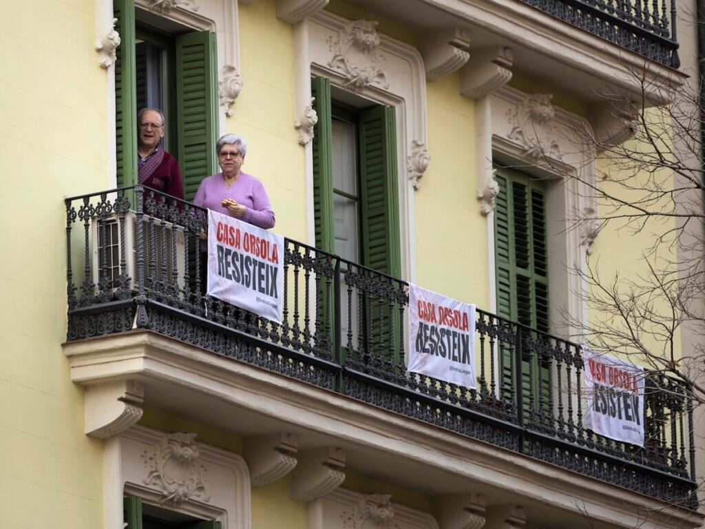 Real estate funds increase their control of blocks on the left of Eixample by 70%
