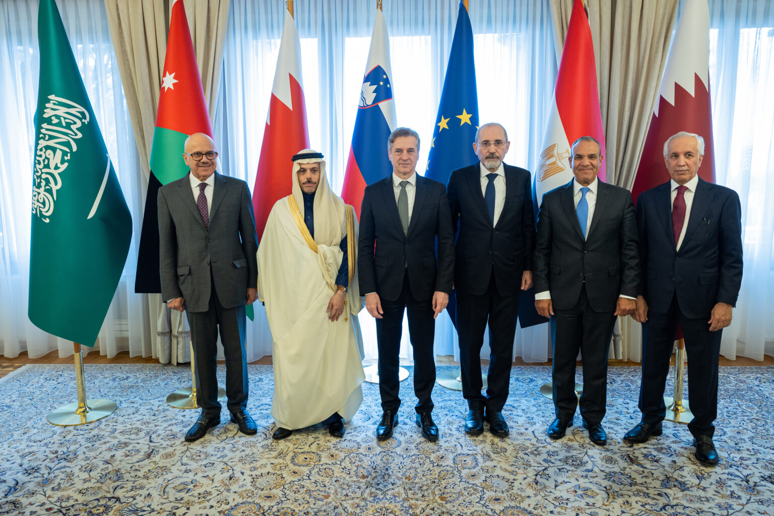 Prime Minister Golob meets foreign ministers from the Middle East: A principled foreign policy opens doors to cooperation