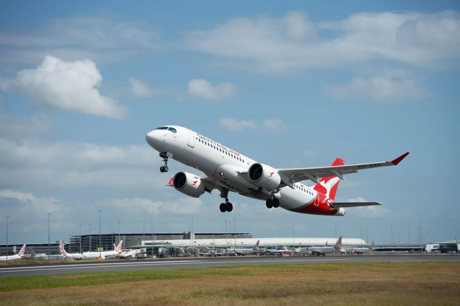 Qantas Deploys A220 on First International Flight, Unveils New Economy Plus