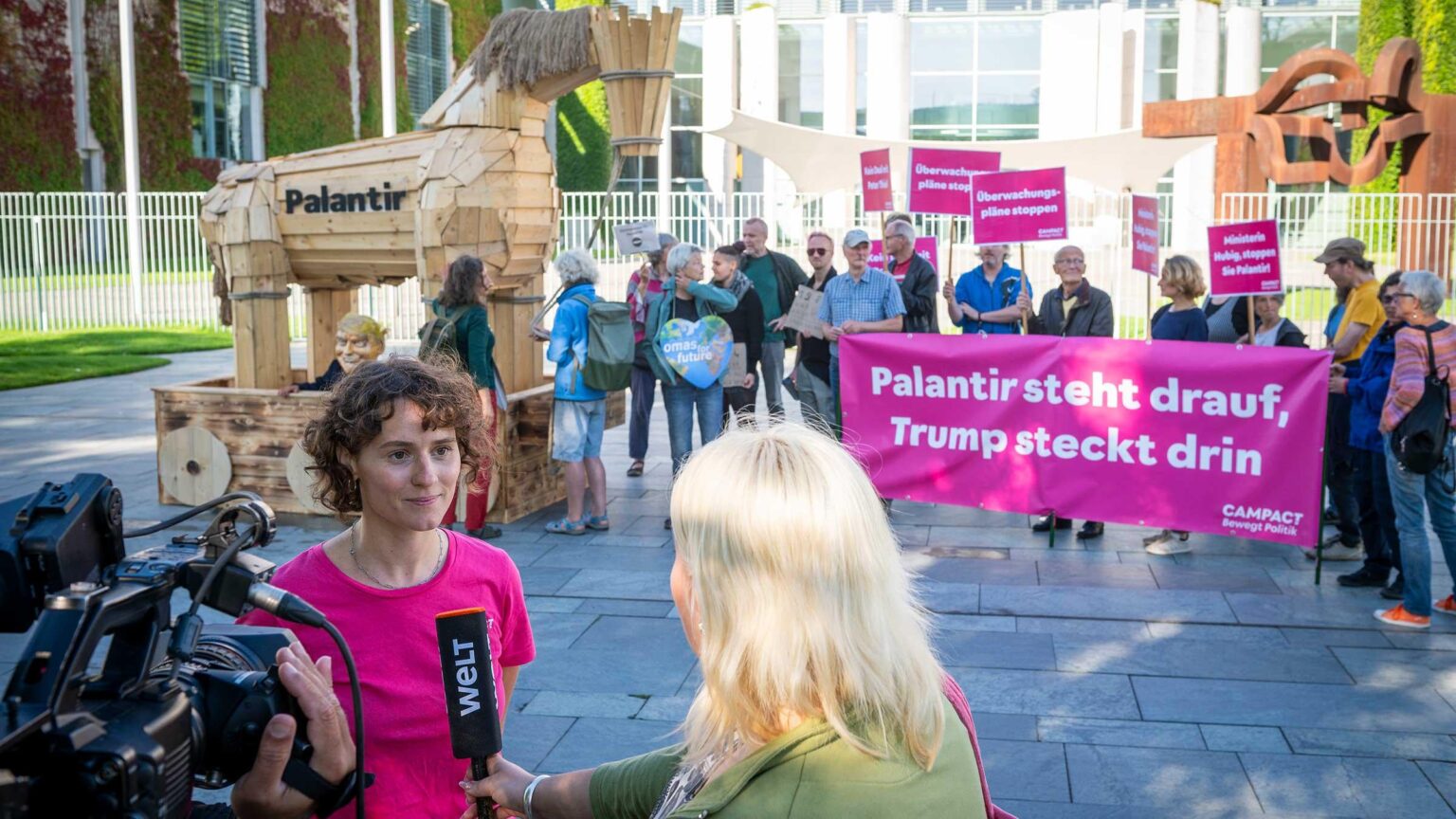 Success: No Palantir for federal authorities | Campact