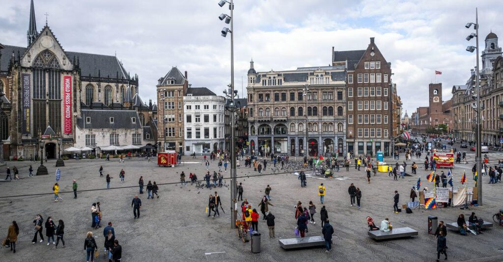 People with lower incomes in particular trust each other less and less, writes the SCP