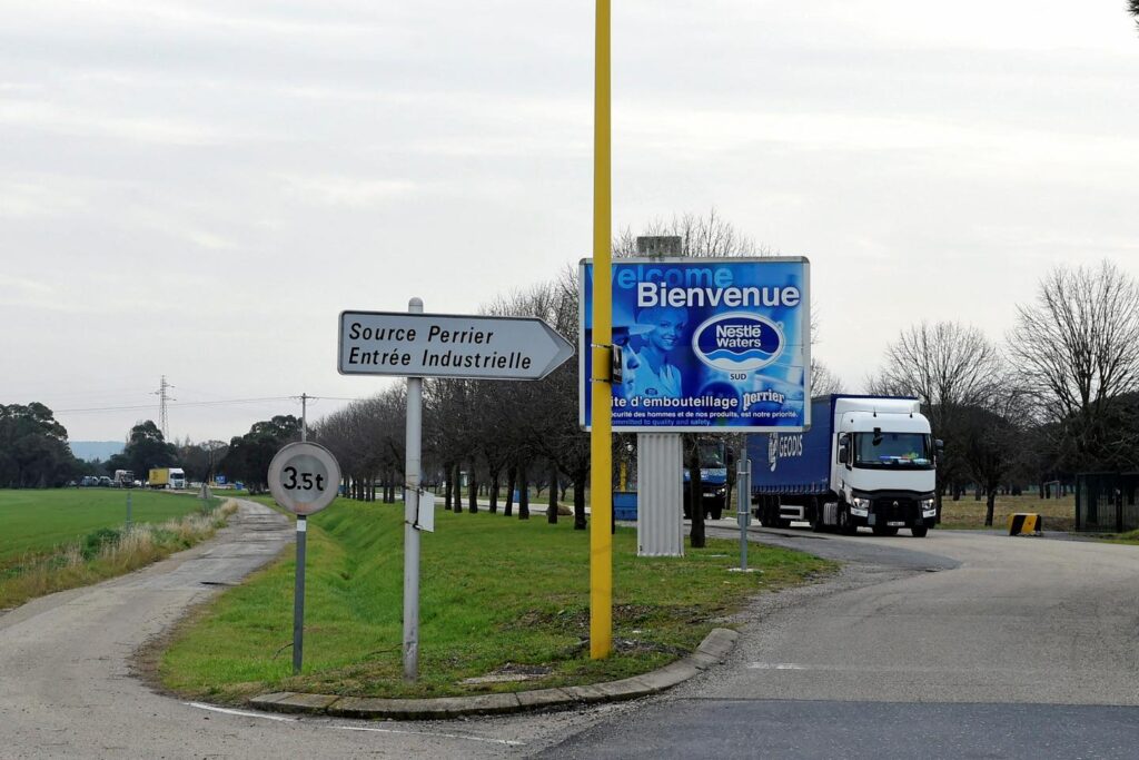 Natural mineral water fraud: the State attacked for having authorized Nestlé to continue to exploit the Perrier, Contrex and Hépar springs