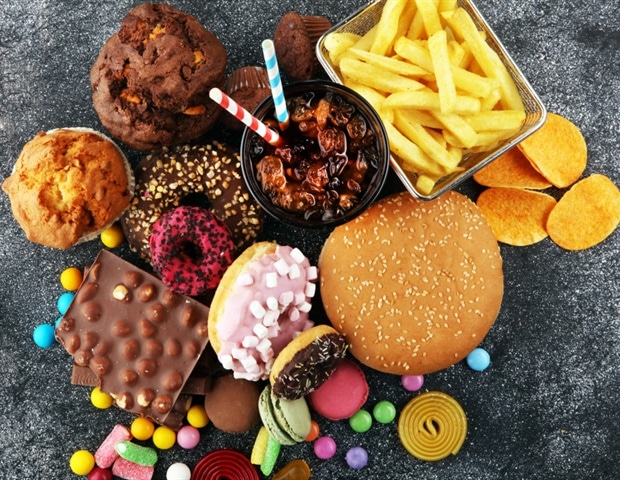 Short health ads reduce junk food cravings