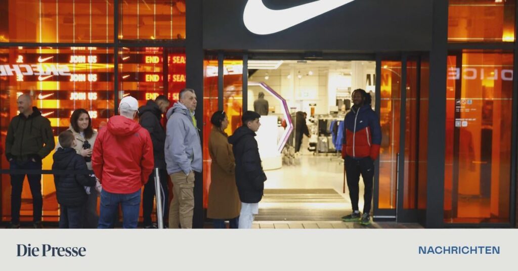 US authorities investigate Nike for discrimination against white people