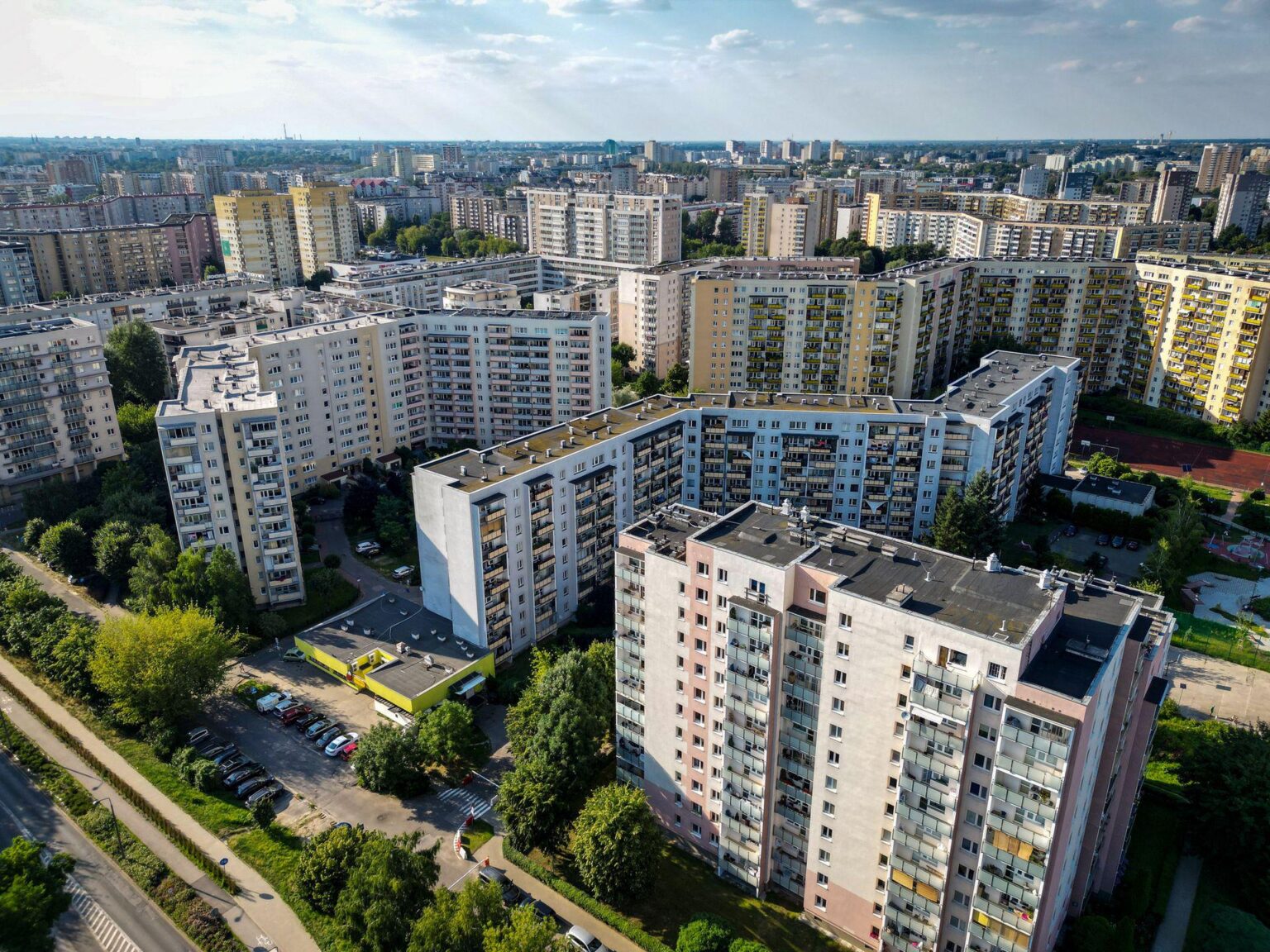Singles cannot afford to rent an apartment. Experts: it's better to buy them