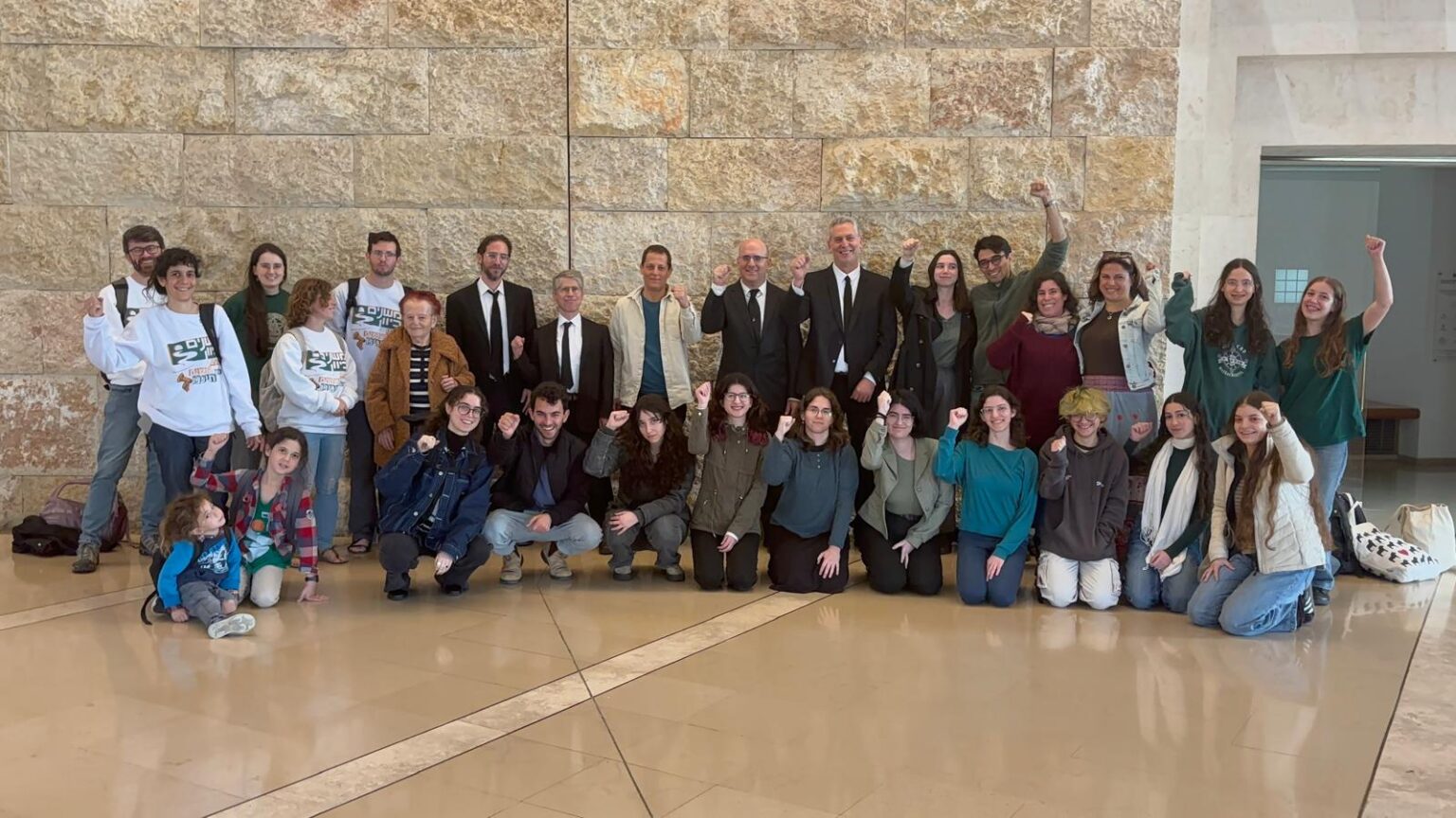 Heeding green groups’ demand, High Court orders government to justify climate targets Heeding green groups' demand, High Court orders government to justify climate targets