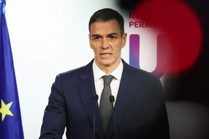 Spain considers social media ban for under-16s, joining others in Europe