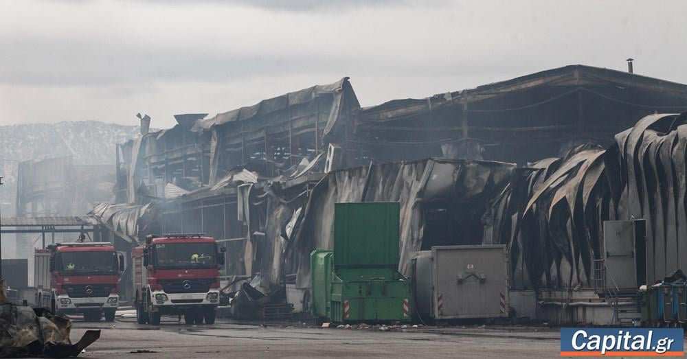 Investigations at the 'Violanda' factory have been stopped for fear of another explosion