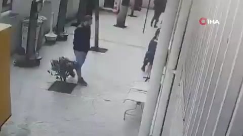 NSFW | A person in Ordu committed suicide by taking the gun from a police officer's waist at the police station.