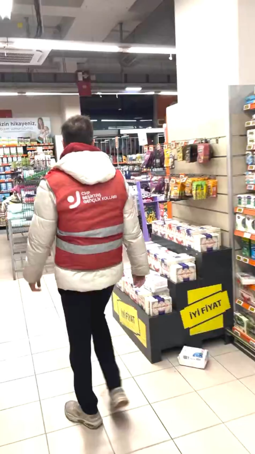 CHP Beşiktaş Youth Branch: We stand with the Migros warehouse workers who were fired and detained for using their power from production against poverty wages. #100MigrosWorkersDetained