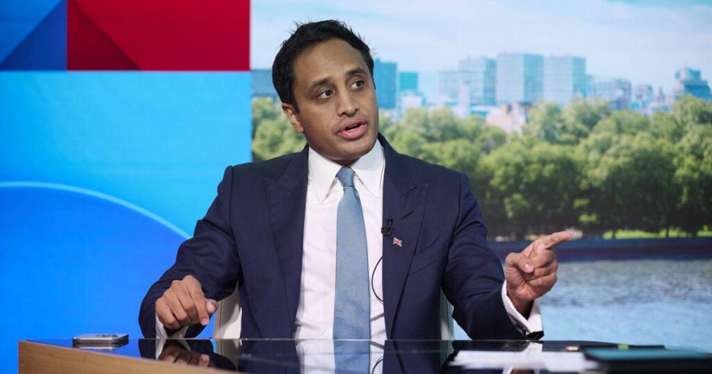 Reform threatens to defund Welsh university after student society's debate ban