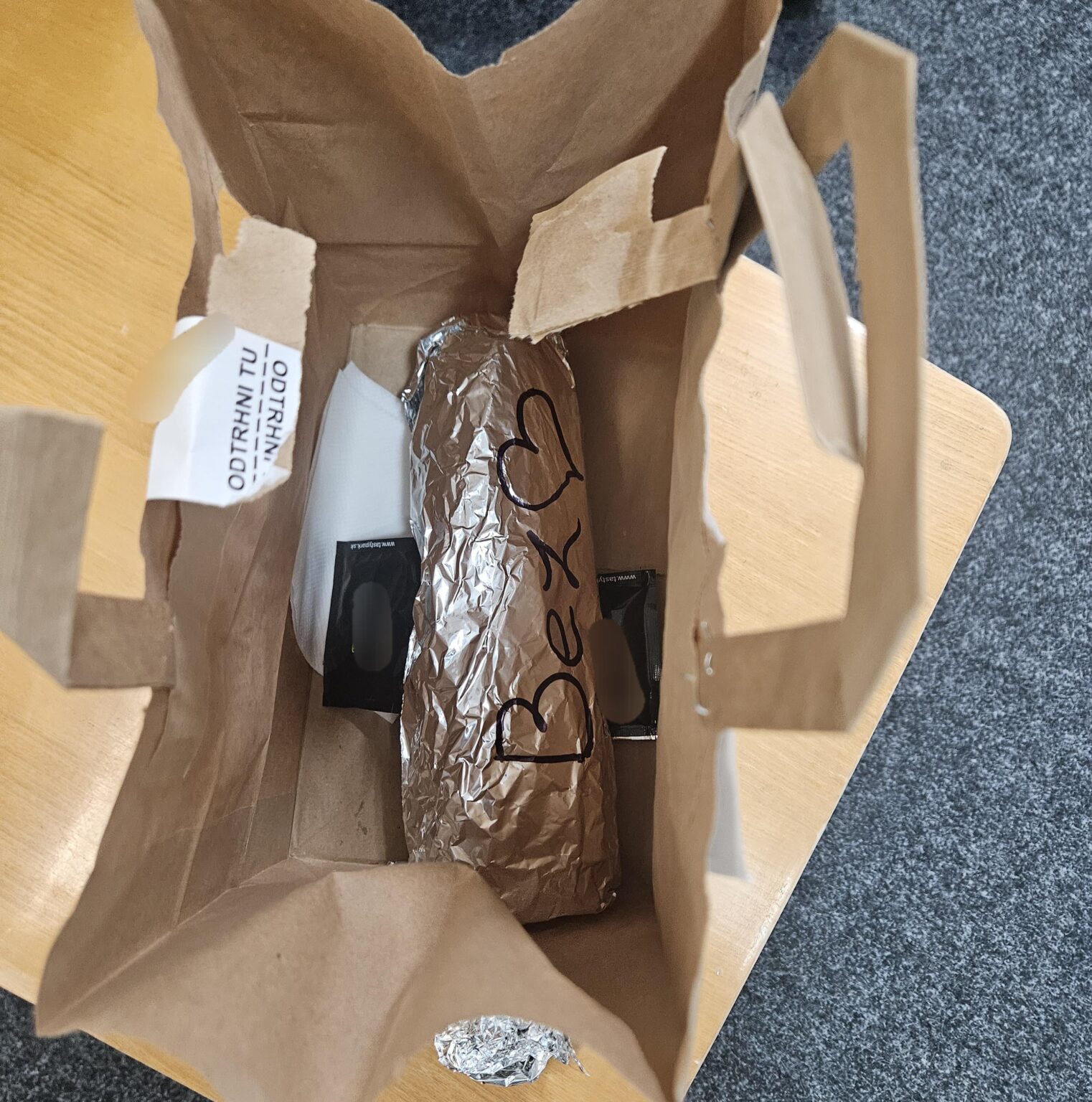 I thought that they make the delivery with love :(