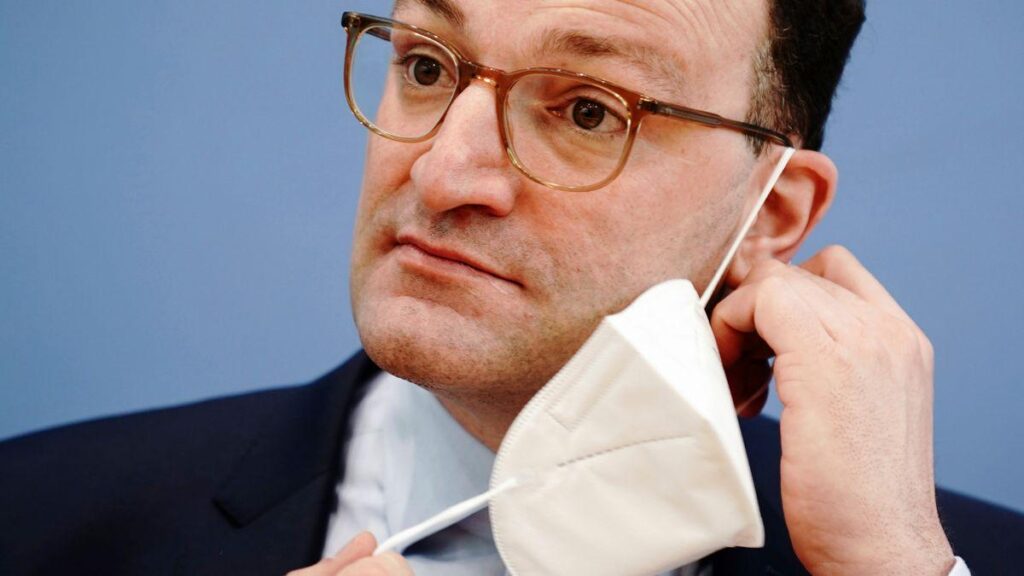 Spahn's Corona masks: three billion pieces burned