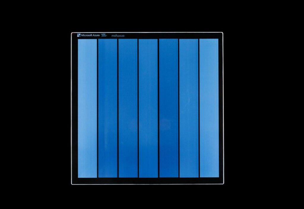 Robot libraries filled with tiny glass ‘books’ could store data for millennia