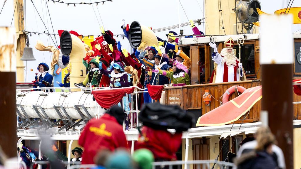 This year, Sint's steamboat will sail to Grave for a national arrival