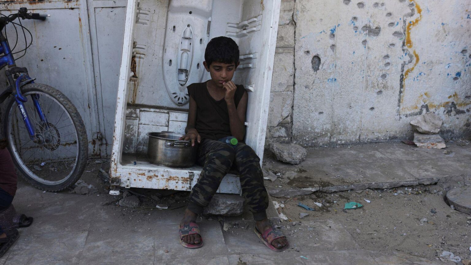Israeli court blocks entry for treatment of 5-year-old boy with cancer because he is from Gaza | topontiki.gr