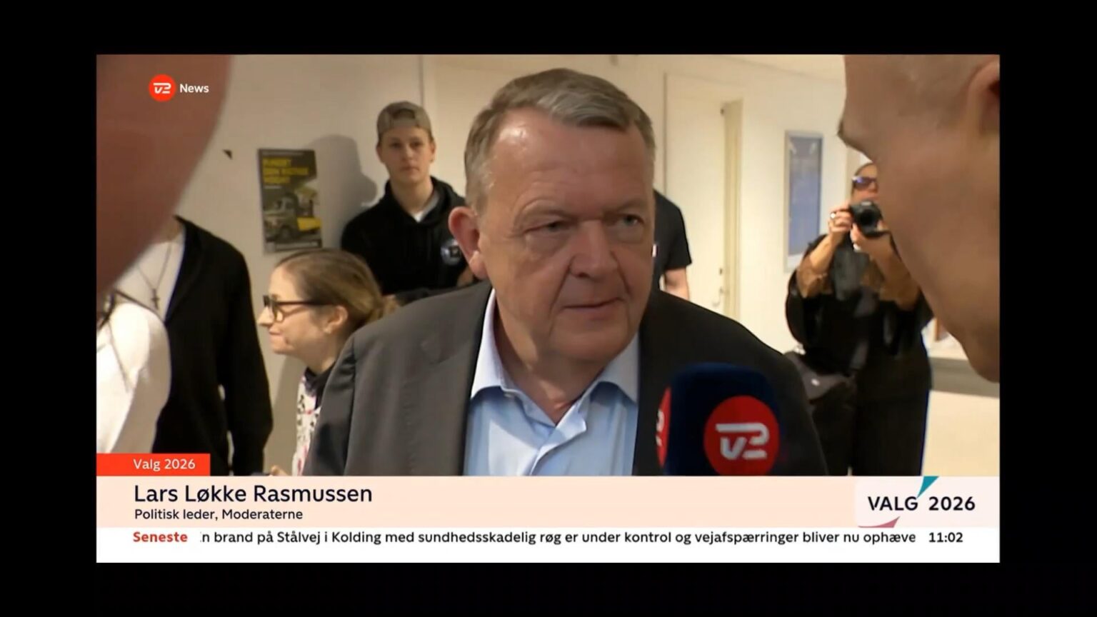 Løkke is asked whether the Moderates have offered Jon Stephensen money for his mandate. He has "no comments"