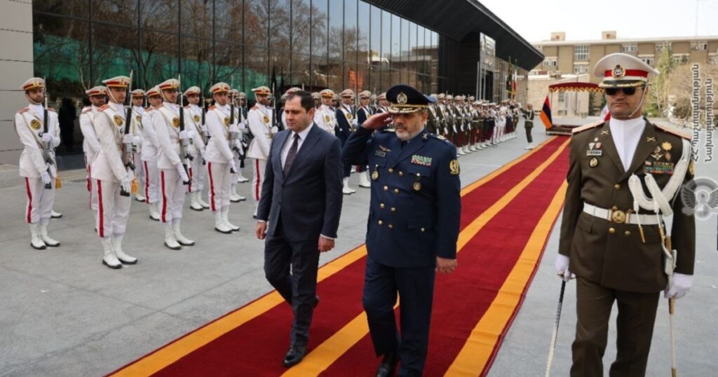Armenian Defense Minister Visits Iran